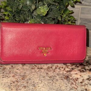 Prada Continental Wallet Pink Saffiano Leather